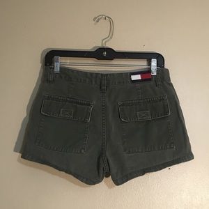 olive green tommy hilfiger cargo shorts